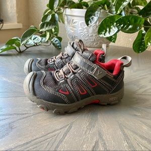 Keen Toddler Sz 9